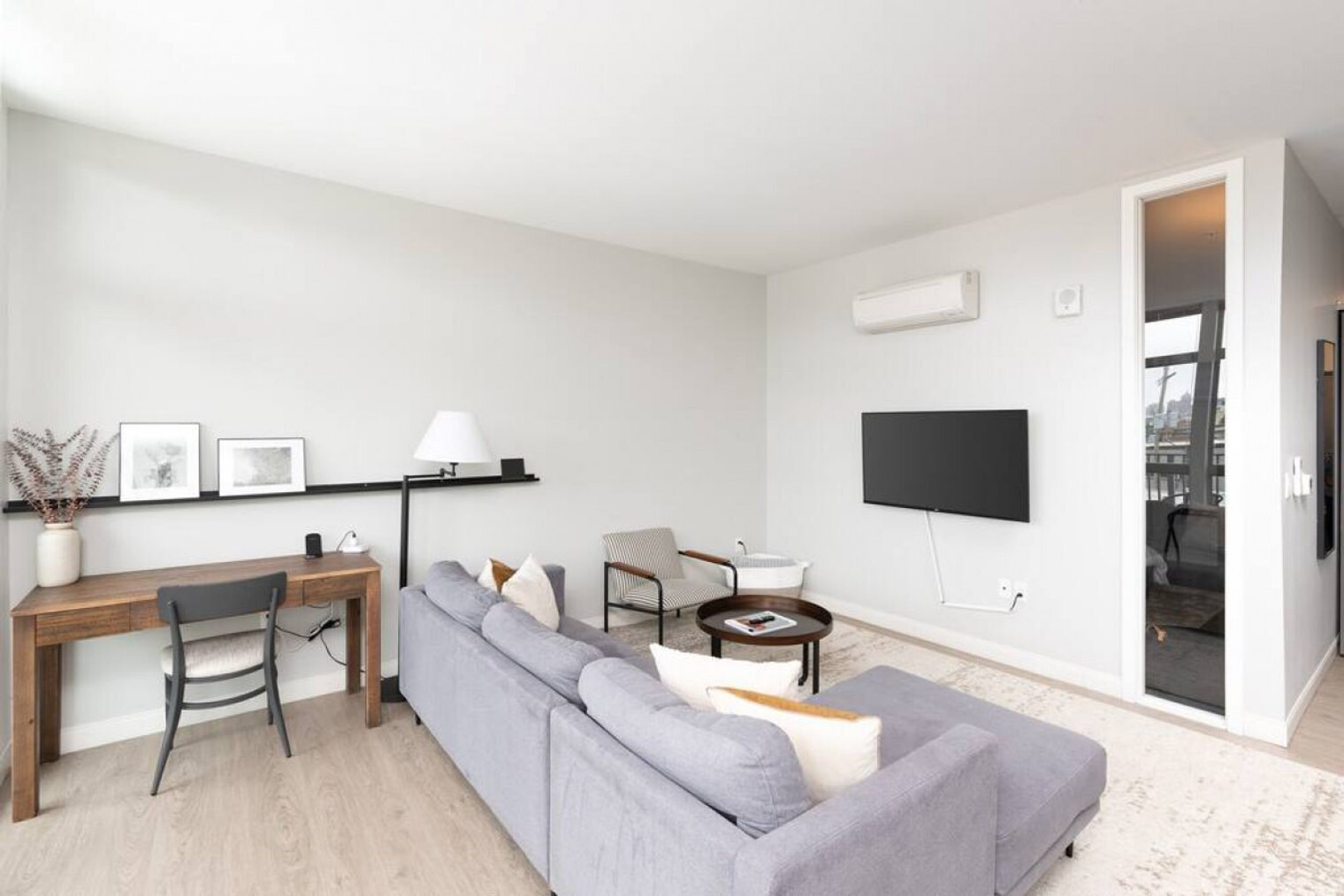 Building Photo - 211 W Mineral St