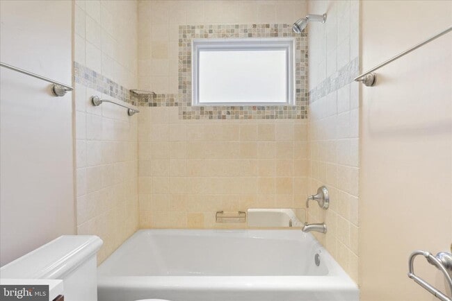 Building Photo - 6543 Cedarwood Ct