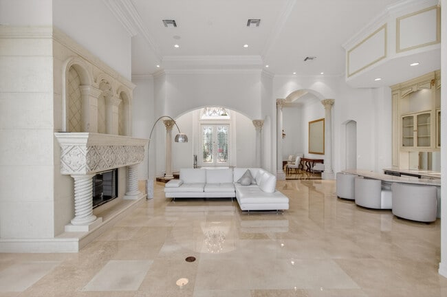 Building Photo - 331 Mizner Lake Estates Dr