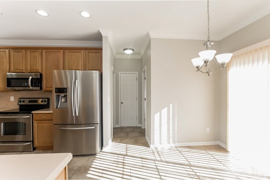Building Photo - 13633 Waverton Ln