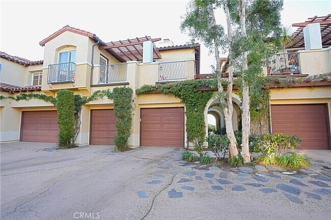 Building Photo - 16 Savona Ct