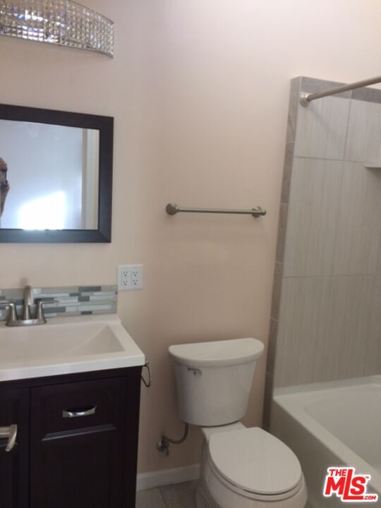 Building Photo - 1348 S Curson Ave