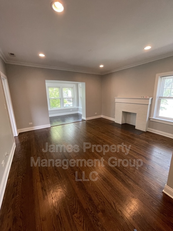 Building Photo - 5669 N Magnolia Ave