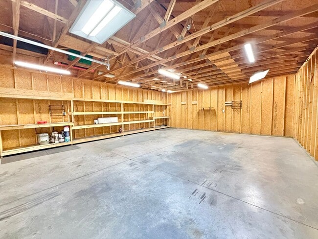 Building Photo - 821 Amburn Meadows Ln