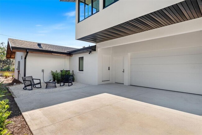 Building Photo - 870 Carver St