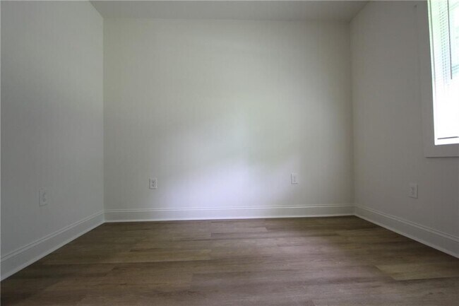 Building Photo - 3533 Larkspur Terrace