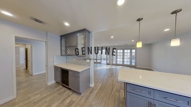 Building Photo - Coming Soon: Remodeled 4Bd 2Ba Home in Fou...