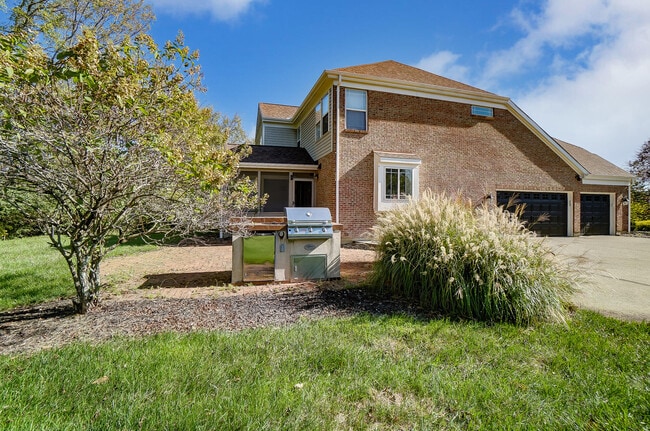Building Photo - 1900 Coachtrail Dr