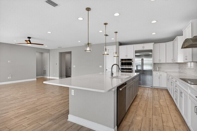 Building Photo - 85614 Fall River Pkwy