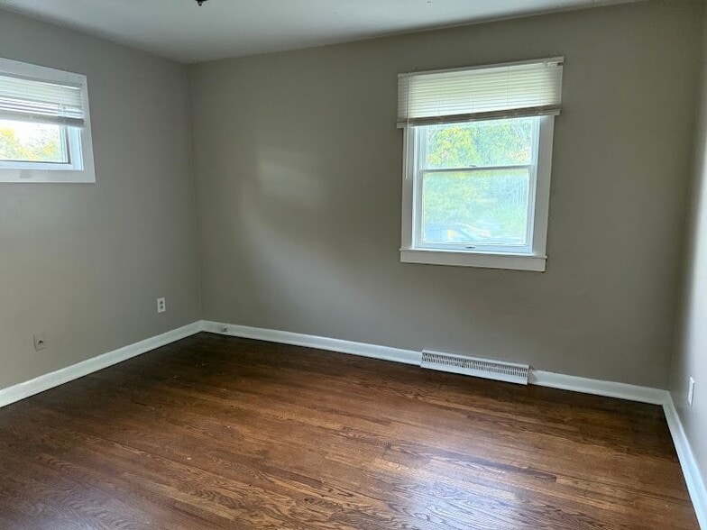 Building Photo - 4786 Hardwick Dr
