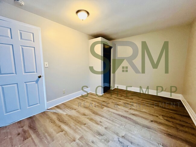 Building Photo - Remodeled 2 bedroom home w/bonus room- Section 8 accepted