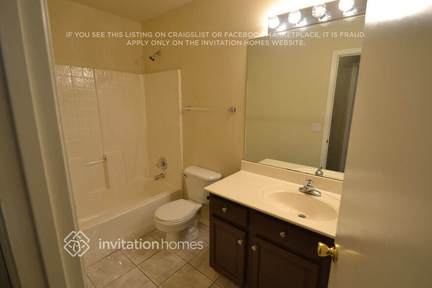 Building Photo - 2046 N 90th Ln