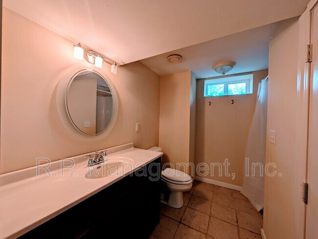 Building Photo - 9342 Trenton Ln N