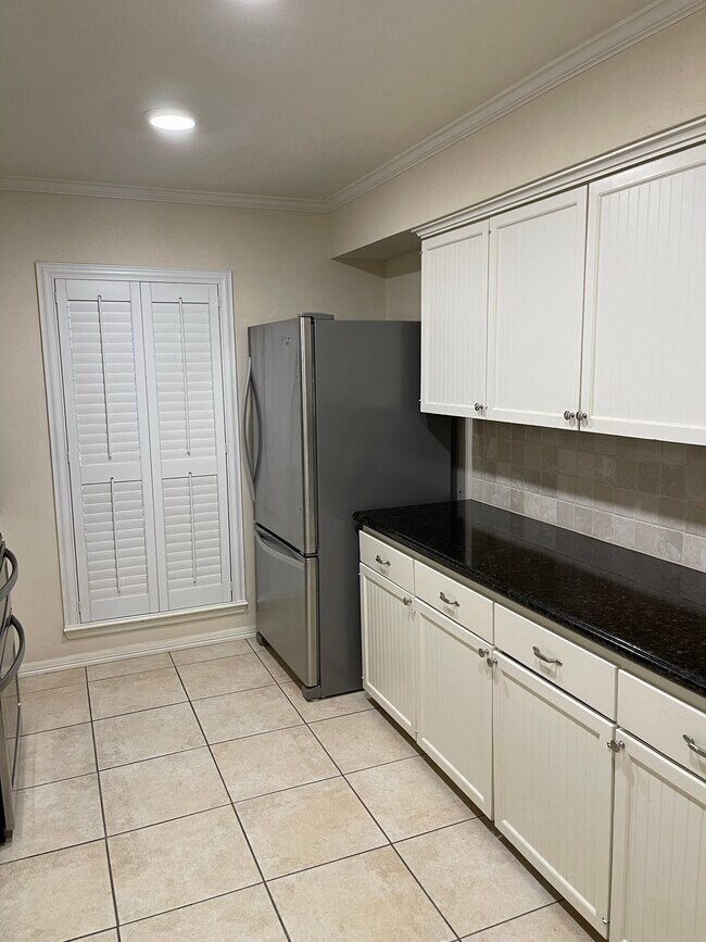 Building Photo - 6452 Olympia Dr