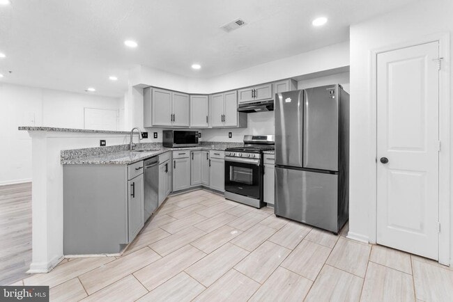 Building Photo - 1804 Watch House Cir S