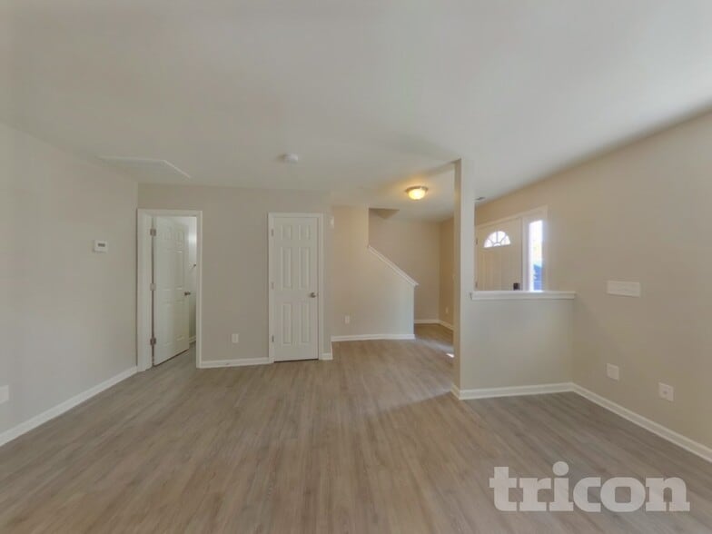 Building Photo - 1506 Kindred Cir NW