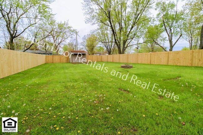 Building Photo - 6436 Midfield Dr