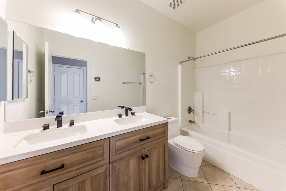 Building Photo - 15266 W Desert Hills Dr
