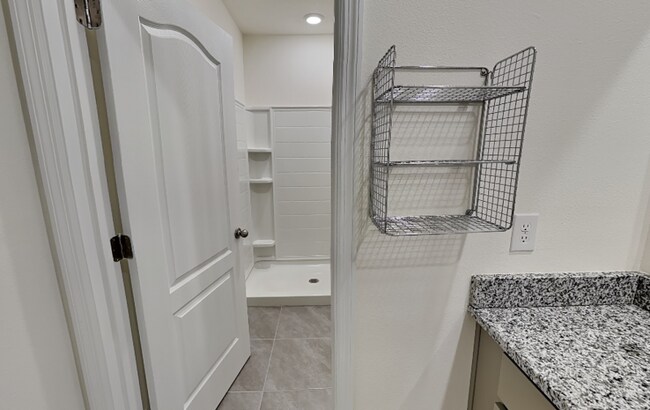 Building Photo - 1246 Lido Dr