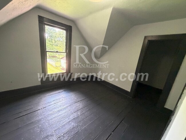 Building Photo - 314 Porter-