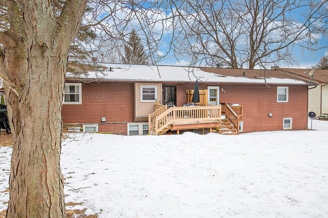 Building Photo - 1305 S Thompson Dr
