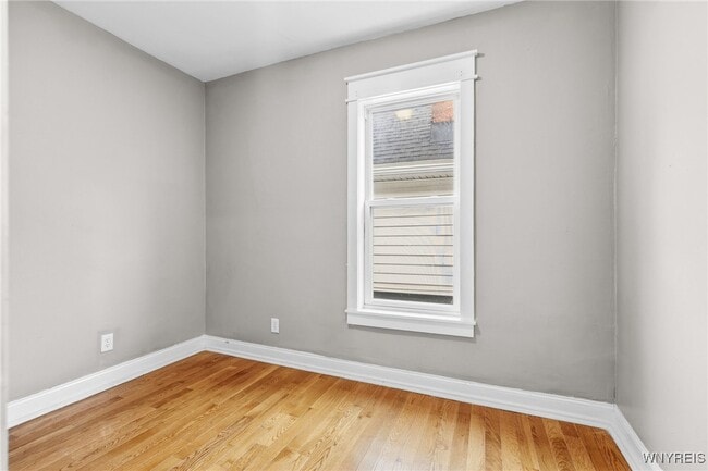 Building Photo - 2342 Seneca St