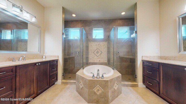 Building Photo - 100 8th Ave