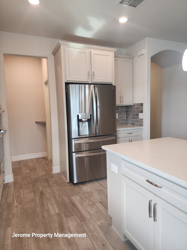 Building Photo - 18743 Coastal Shr Ter