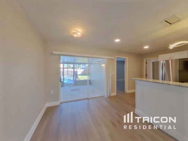 Building Photo - 201 85th Ave N