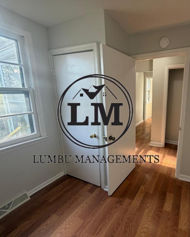 Building Photo - 1131 Stokes St