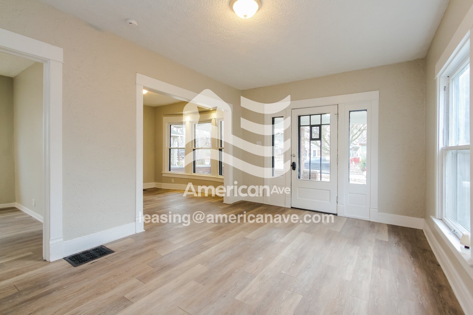 Building Photo - 5928 E University Ave