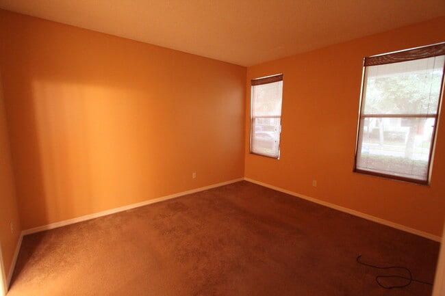 Building Photo - Available NOW! BEAUTIFUL  2 BD/2BA Home in...