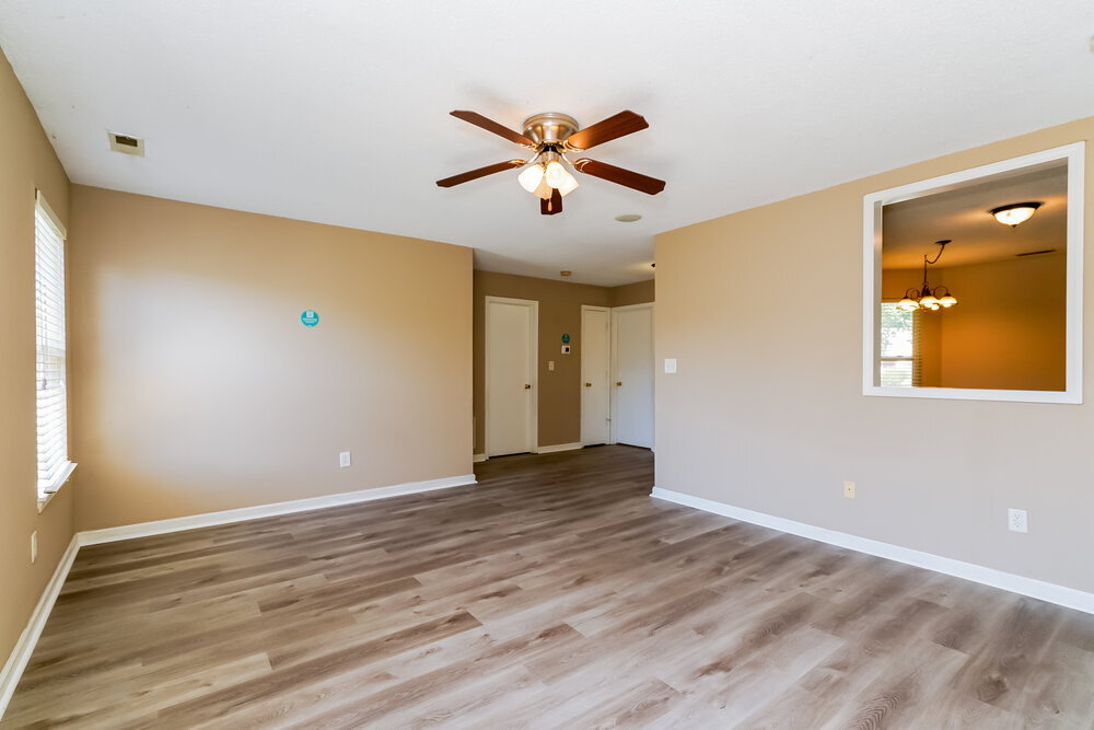 Building Photo - 7621 Blue Willow Dr