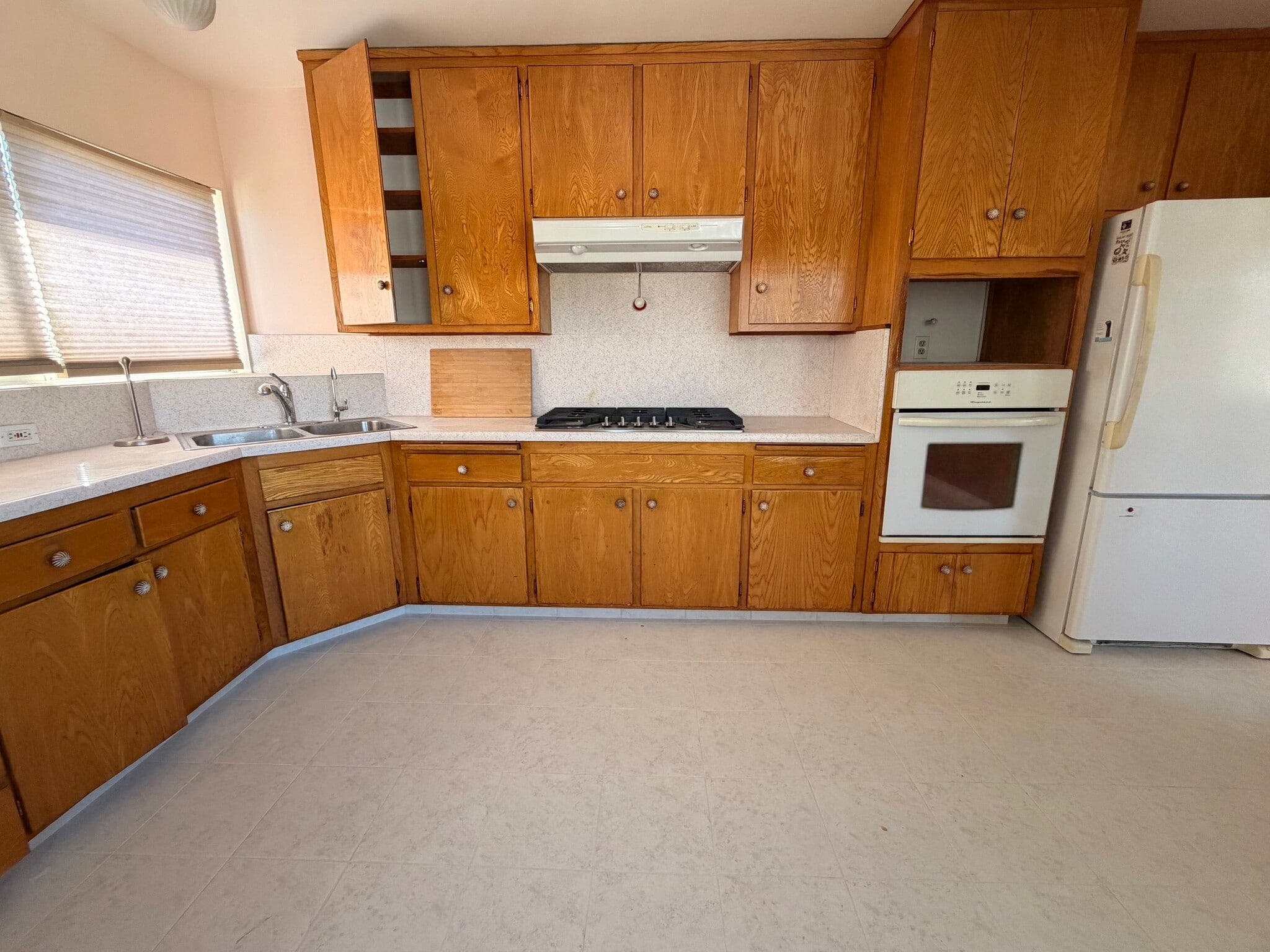 Building Photo - 802 Fischer St