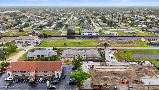 Building Photo - 610 SW 47th Terrace
