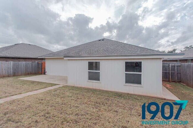 Building Photo - Stunning 3-Bedroom Home in OKC with Modern...