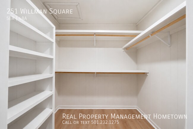 Building Photo - 251 Willman Square