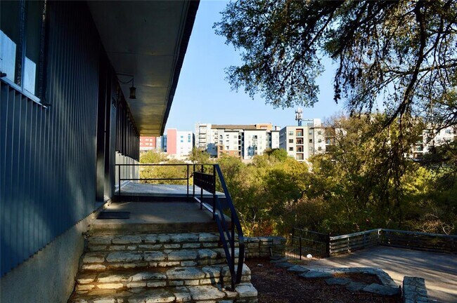 Building Photo - 2410 Pemberton Pkwy