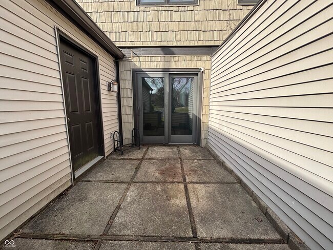 Building Photo - 9746 Revere Way