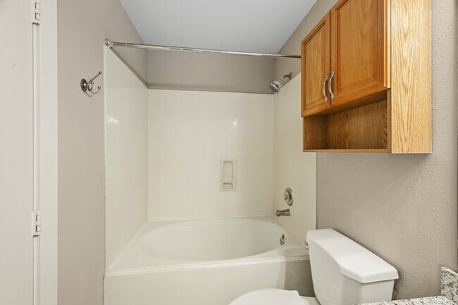 Building Photo - 20967 Young Meadows Way