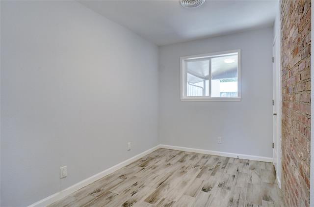 Building Photo - 350 Virginia Ln