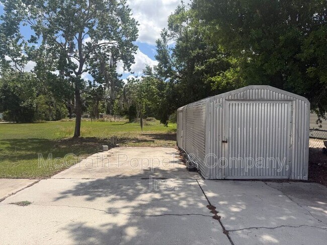 Building Photo - 12703 Lovers Ln