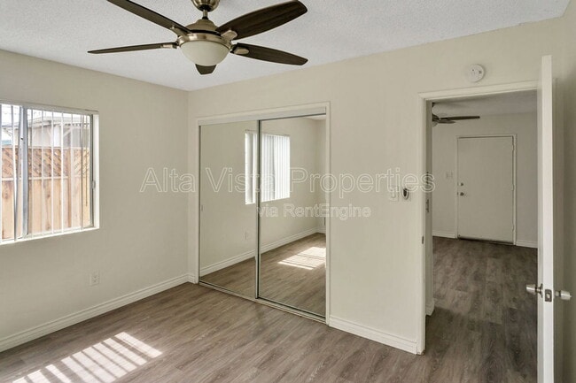 Building Photo - 855 Emerald St