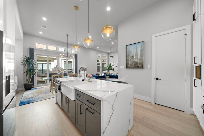 Building Photo - 3513 Hutchins St