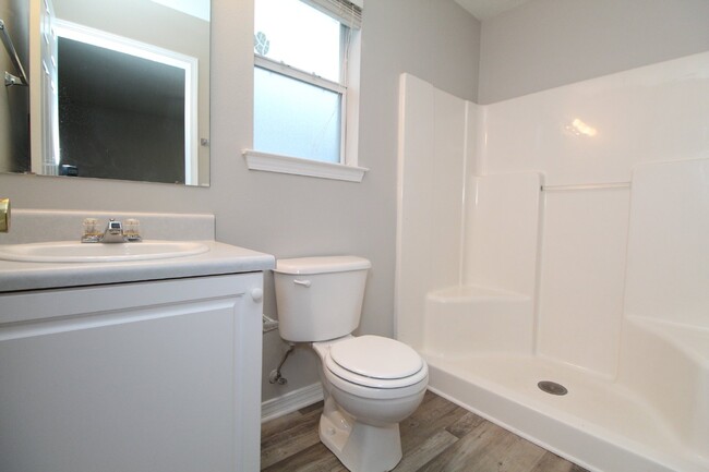 Building Photo - 3 Bedroom, 2 Bath Patio Home with Garage &...