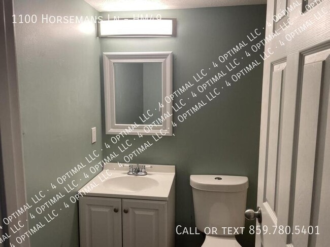 Building Photo - 1100 Horsemans Ln