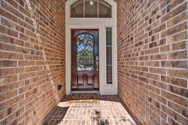 Building Photo - 17638 Cleeves Dr