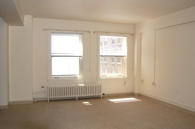 Interior Photo - Greysolon Plaza Apartments