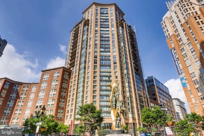 Building Photo - 675 S President St