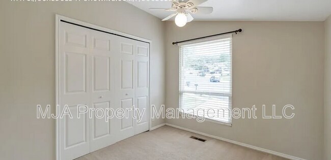 Building Photo - 848 W 4050 S
